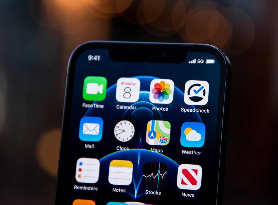 新州镇苹果手机维修分享为什么 iPhone 12 在冬季会自动关机 